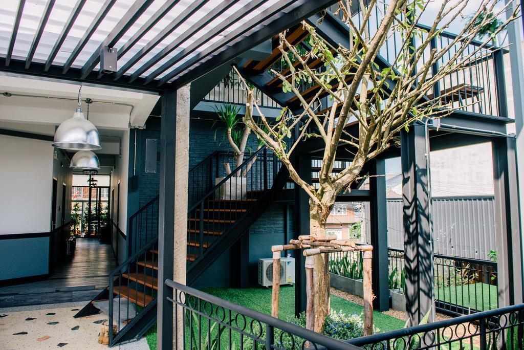 Oxotel Hotel Chiang Mai Zewnętrze zdjęcie